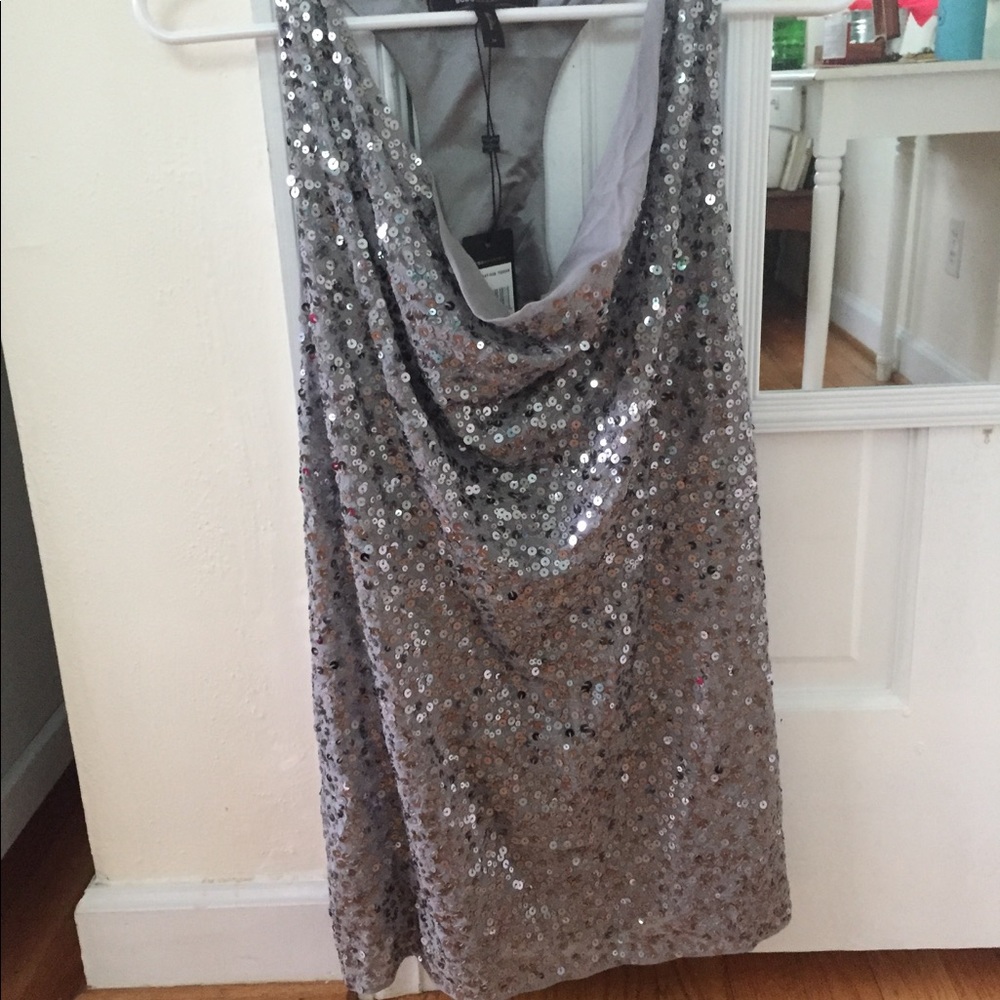 Bcbg maxaziria "dove" colored Sequin Top.